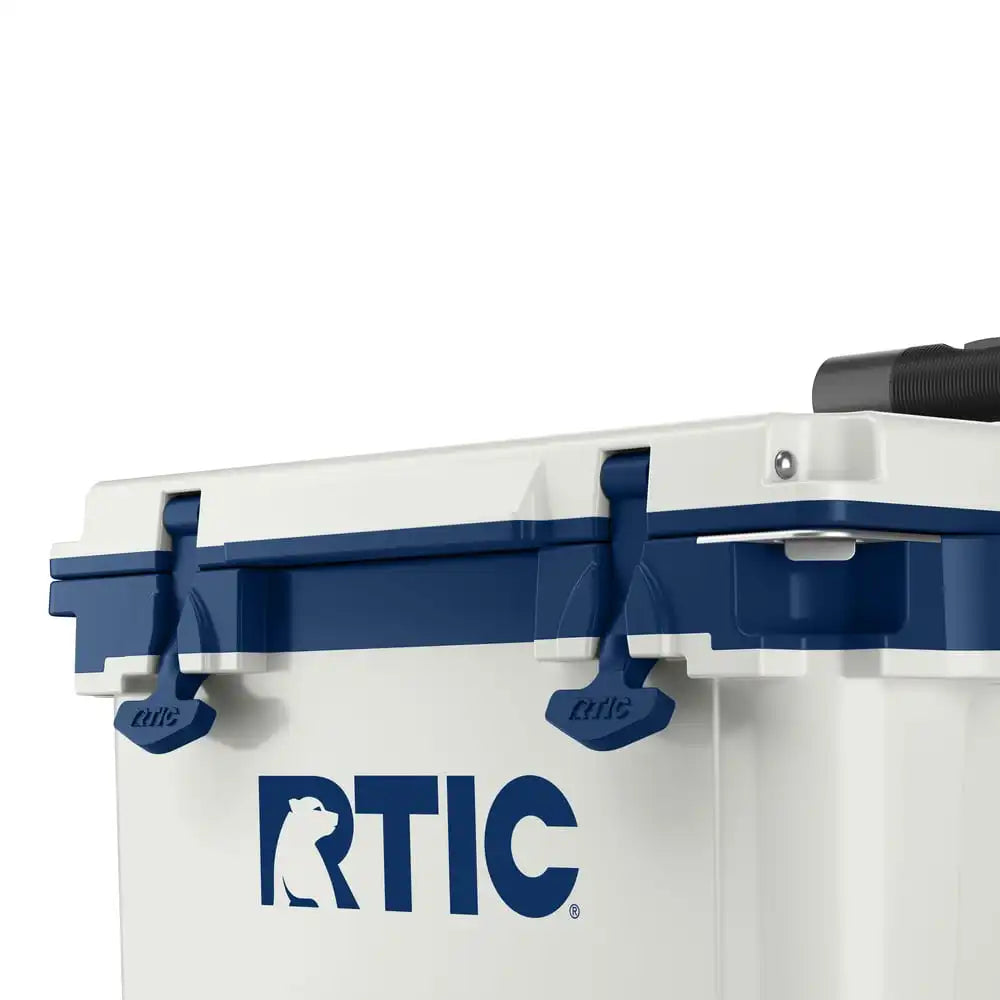22 QT Ultra-Light Wheeled Cooler